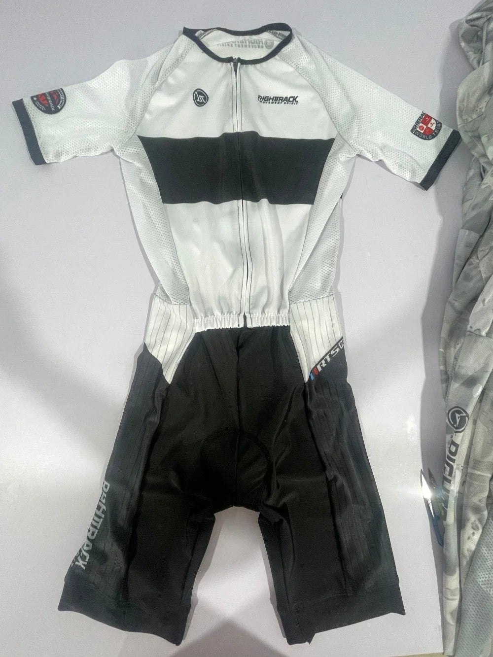 Hot RIGHTTRACK Trisuit MEN'S World Triathlon Jumpsuit Summer Skinsuit Swimming Cycling Running Competition Appare