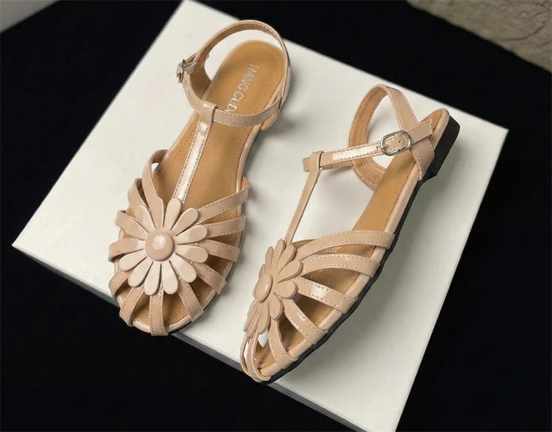 Summer Flat Sandals for Women Braided Hollow Closed-toe Sandals Outdoor Wear Breathable Holiday Roman Shoes sandalias de mujer