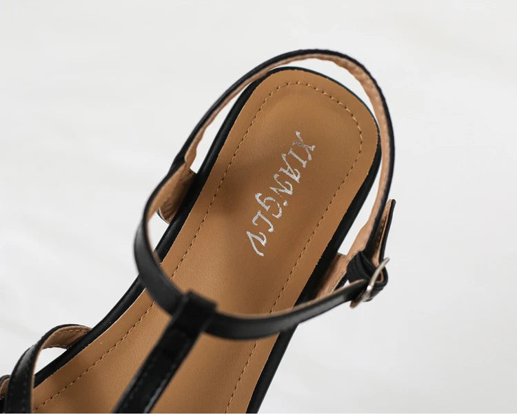 Summer Flat Sandals for Women Braided Hollow Closed-toe Sandals Outdoor Wear Breathable Holiday Roman Shoes sandalias de mujer