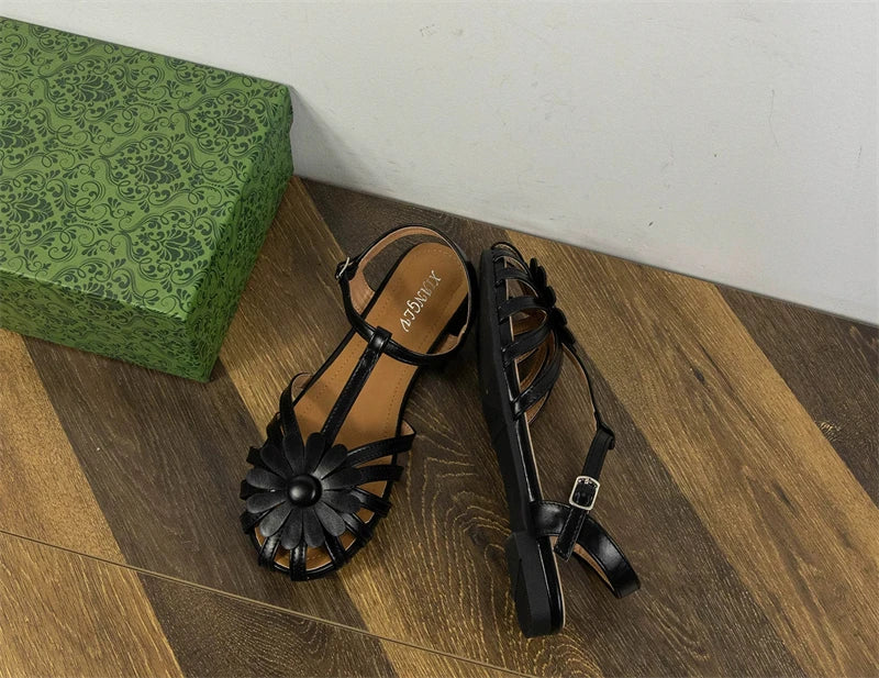 Summer Flat Sandals for Women Braided Hollow Closed-toe Sandals Outdoor Wear Breathable Holiday Roman Shoes sandalias de mujer