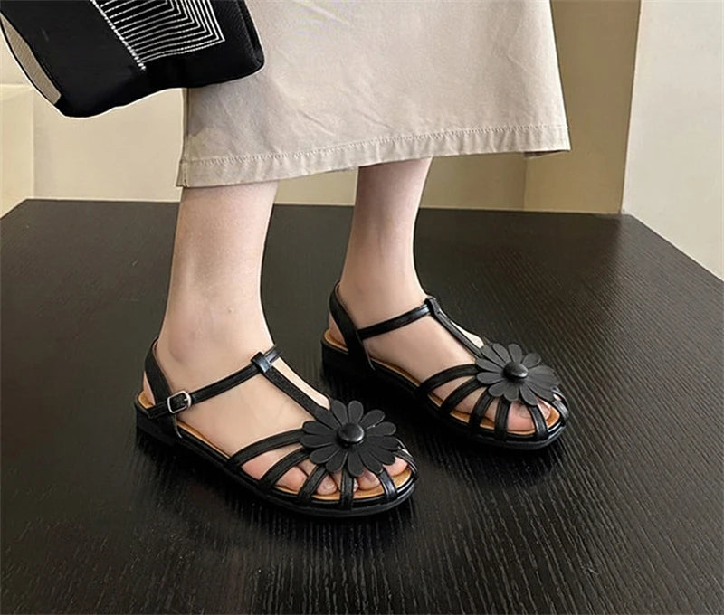 Summer Flat Sandals for Women Braided Hollow Closed-toe Sandals Outdoor Wear Breathable Holiday Roman Shoes sandalias de mujer